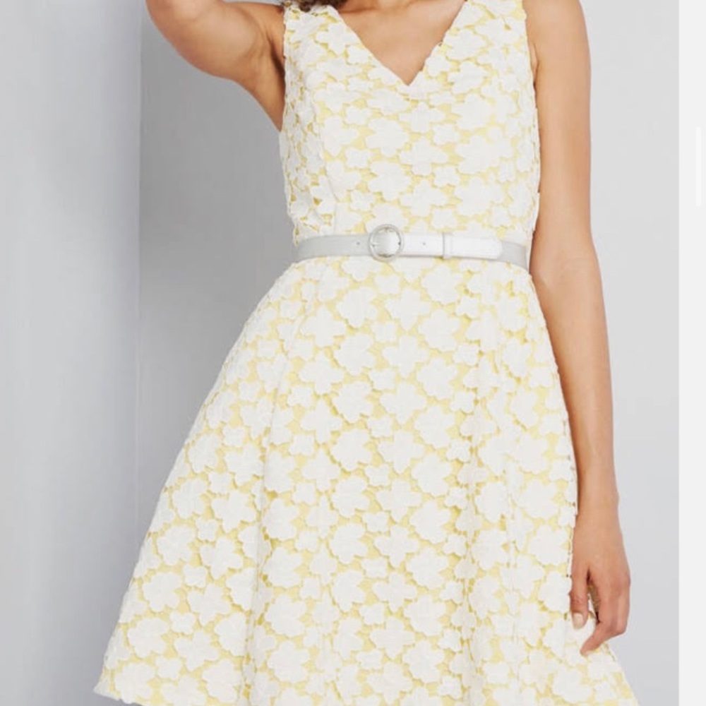 Summer flower dress with belt